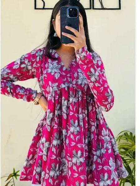 Women’s Pink Rayon Floral Printed V-Neck Casual Top