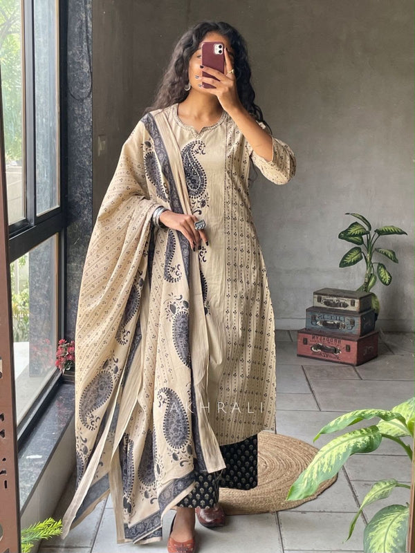 Women's Beige Paisley Printed Kurta Set with Dupatta