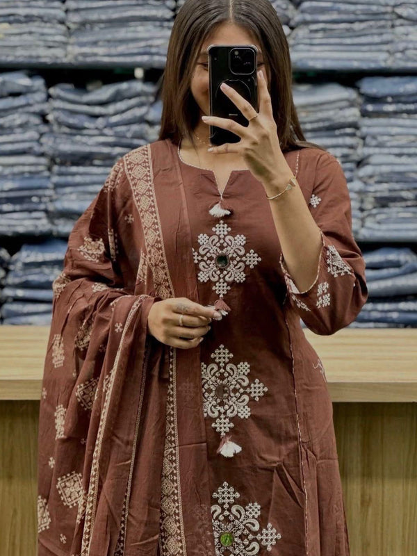 Women’s Embroidered Ethnic Kurta Set with Dupatta & Pants