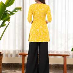 Women's Yellow Floral Printed Kurti with Lace-Trimmed Sleeves
